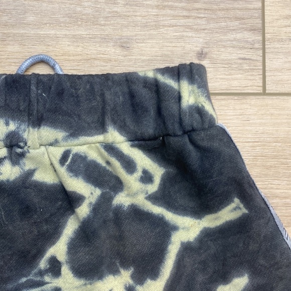 LF |‎ Tracker | Lace Up Gym Sweat Shorts - Picture 9 of 15